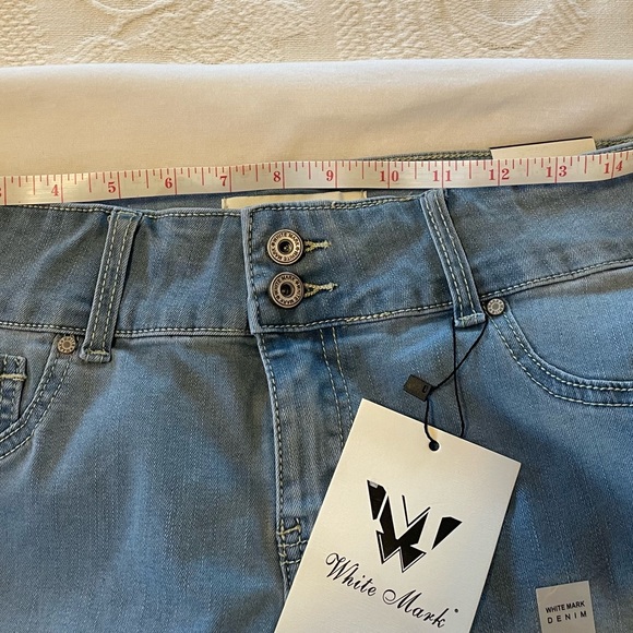 White Mark Women’s Light Denim Jeans sz 16 NWT - Picture 7 of 7